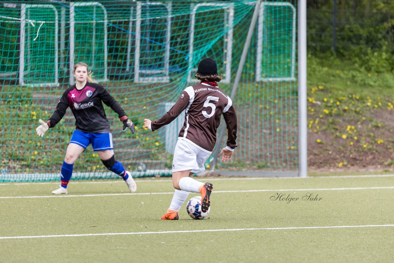 Bild 240 - F Komet Blankenese - VfL Pinneberg : Ergebnis: 6:1